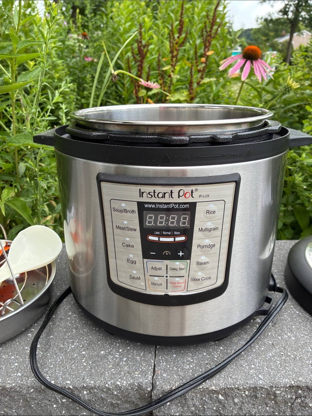 Electric Pressure Cooker with Accessories - Stainless Steel - Picture 2 of 5
